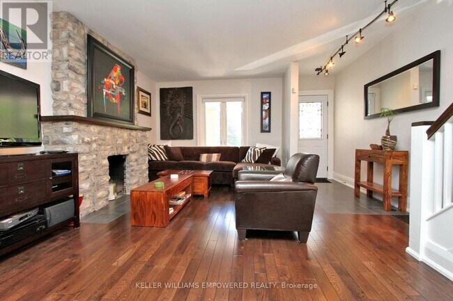 Photo - 51 Rawlinson Ave