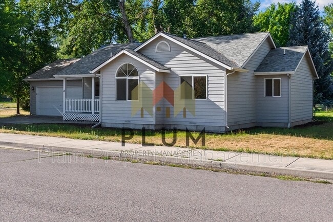 Photo - 5449 Golf Dr