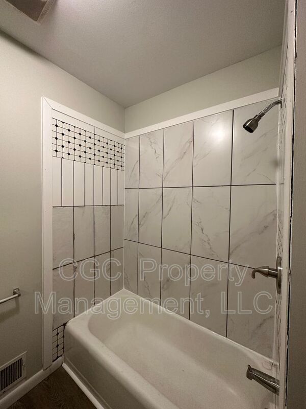 Photo - 4 1/2 Salsbury St Unit 1