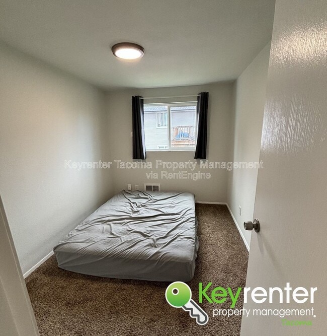 Photo - 1302 E 40th St