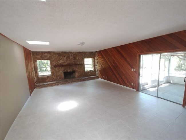 Photo - 190 N Bobwhite Point