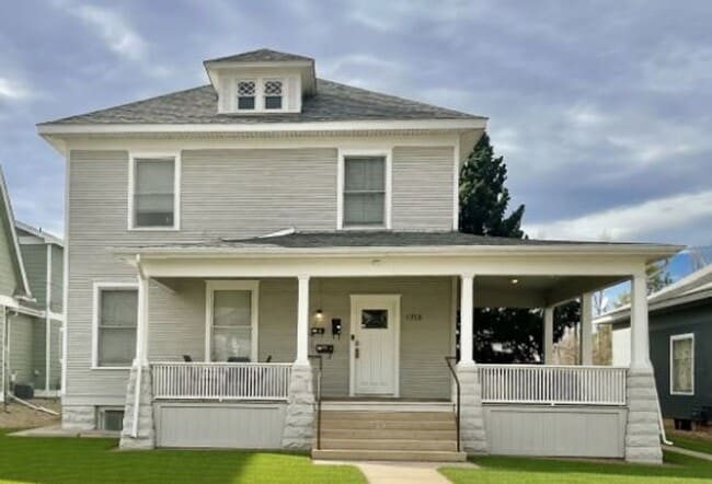 Building Photo - 1715 11th Ave Unit A