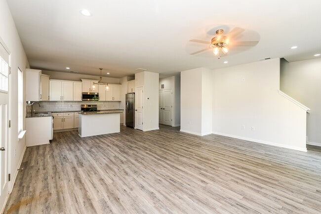 Photo - 5617 Phillips St