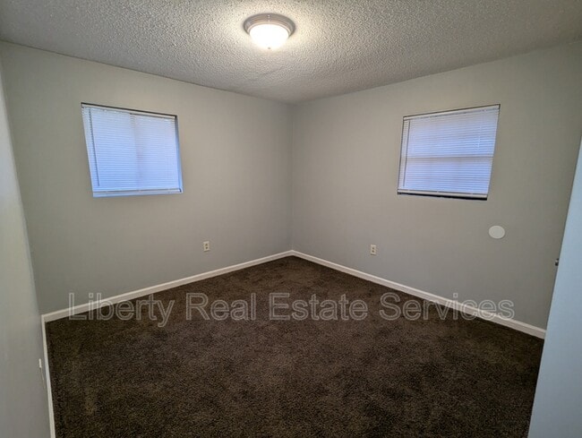 Photo - 417 Rogers Rd