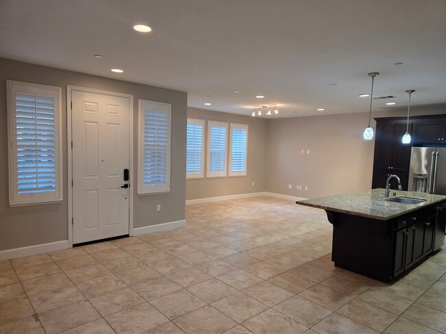 Photo - 5009 Telegraph Blvd