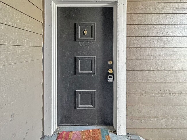 Photo - $0 DEPOSIT OPTION. SPACIOUS 2-BEDROOM, 2-B... Unidad B203