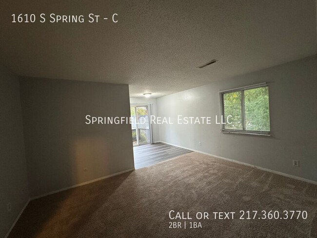 Charming 2 Bed, 1 Bath Apartment - Charming 2 Bed, 1 Bath Apartment Unit C