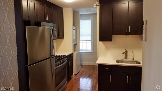 Building Photo - 11 Union Pl Unit 2B Rental