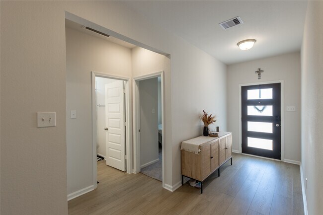 Photo - 32422 Clouser Crawdad Ct