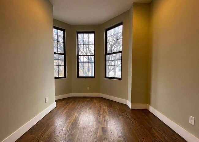 Photo - 1076 Greene Ave Unidad 2