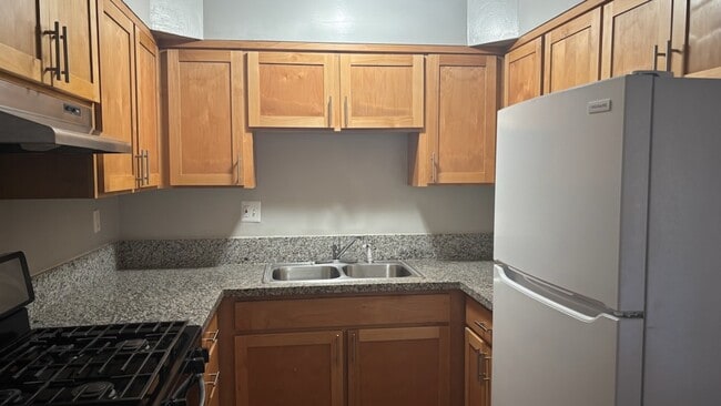 Photo - Country Club Apartments