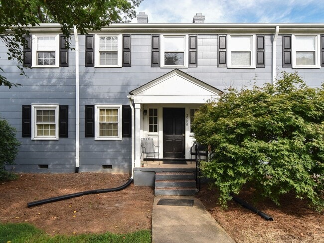 Building Photo - Spacious 2-Bedroom Apartment in Prime Wins...