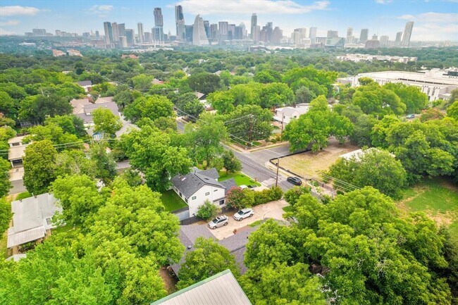 Photo - 1104 Kinney Ave