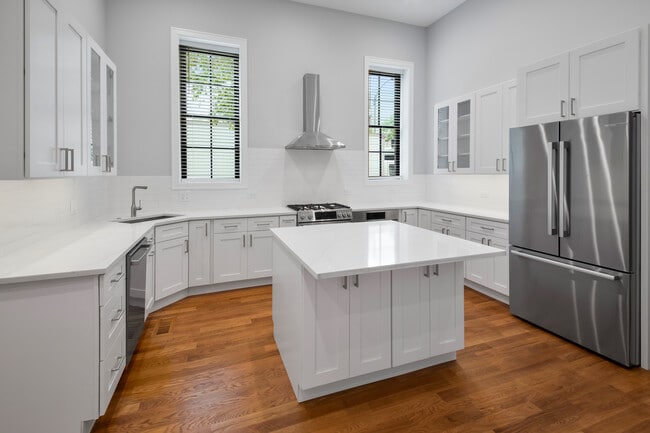 Photo - 1339 N Noble St Unit 1