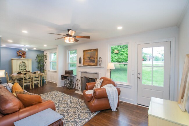 Photo - 2314 Deerwood Rd