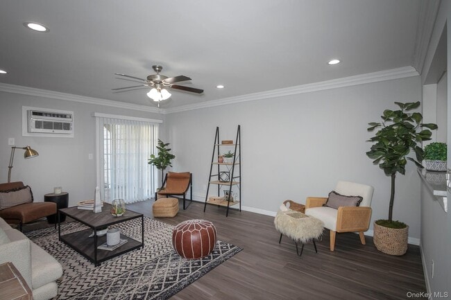 Photo - 2 Victorian Ct Unit 105