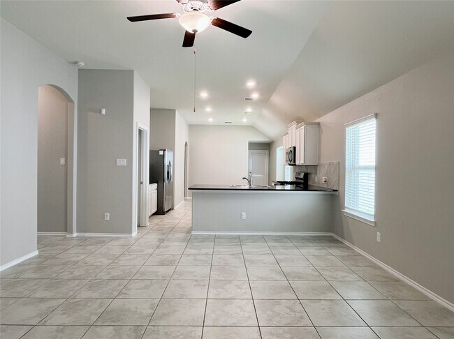 Building Photo - 5727 Pampus Prairie Rd Rental