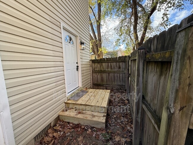 Photo - 241 Cambridge St