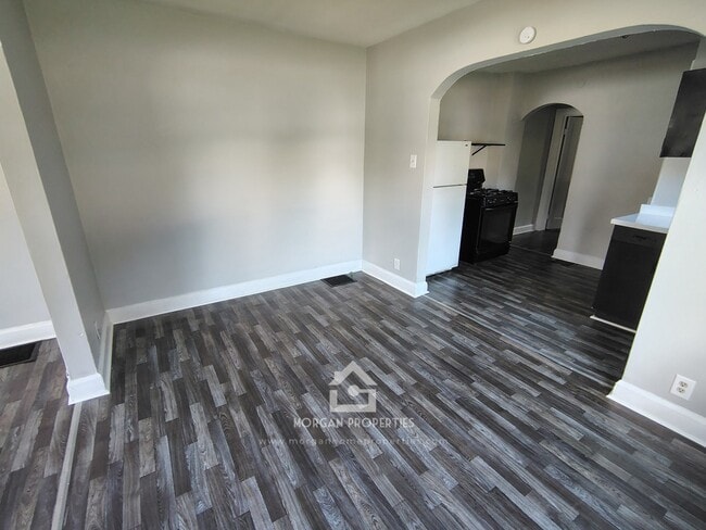 Photo - 1325 W 10th St Unit 1325