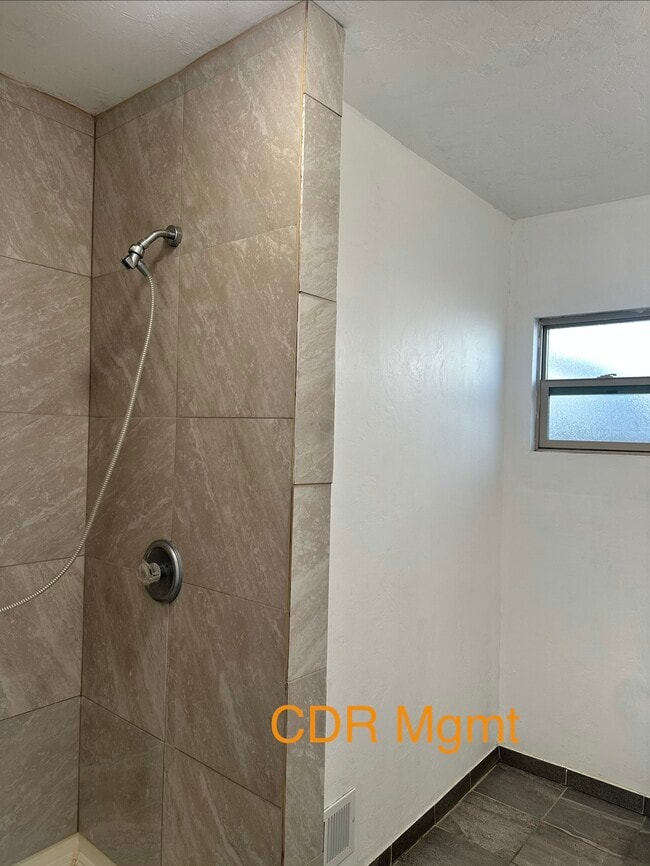 Photo - 219 Harrison St