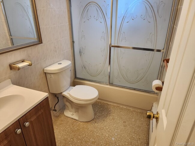 Photo - 1570 Kenneth Ave