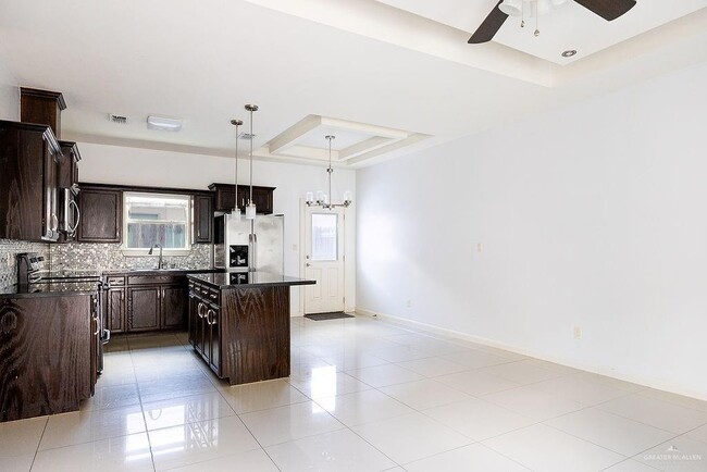 Photo - 14 West Dr Unit 2