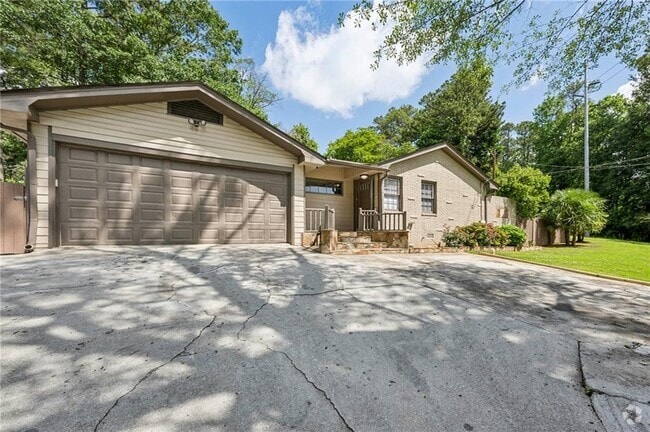 Building Photo - 2762 Dresden Dr Rental
