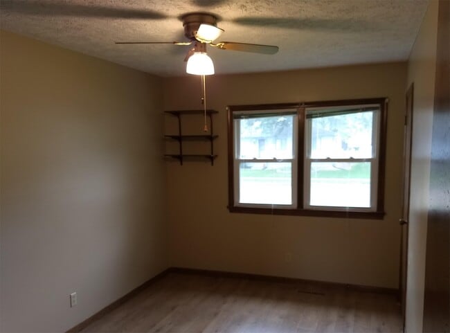 Photo - 1310 W Dakota St