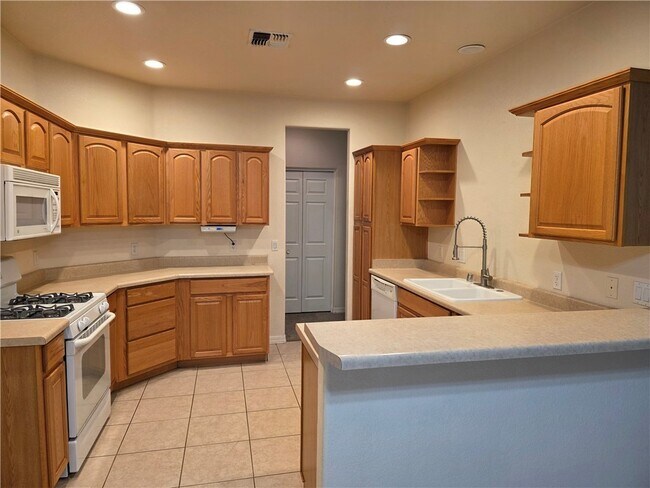 Photo - 2016 John Wayne Dr