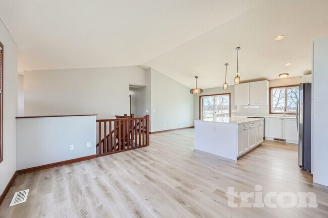 Photo - 11575 75th St NE