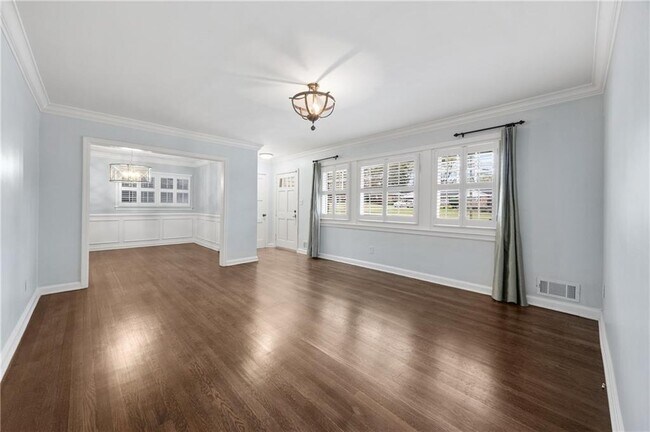 Photo - 128 Osner Dr NE