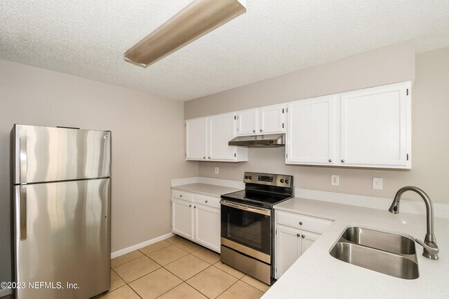 Photo - 5118 Somerton Ct