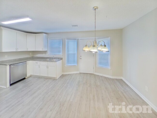 Photo - 1444 Riverwood Ct