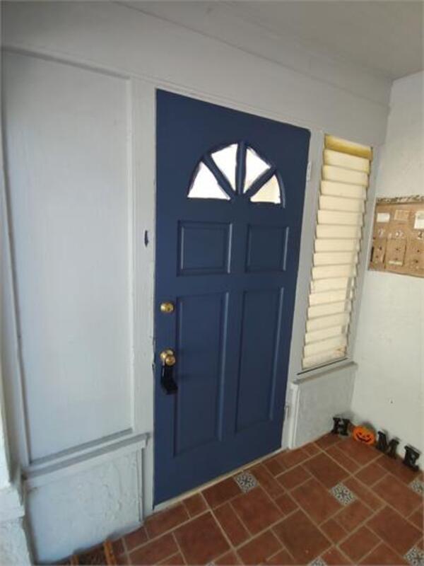 Photo - 940 6th St N