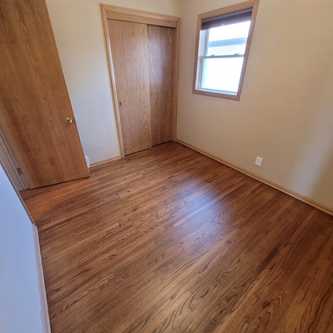 Photo - "Charming 3-Bed Home with Finished Basement & Gleaming Hardwood Floors in Shakopee!"