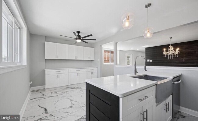 Photo - 7256 Shalkop St