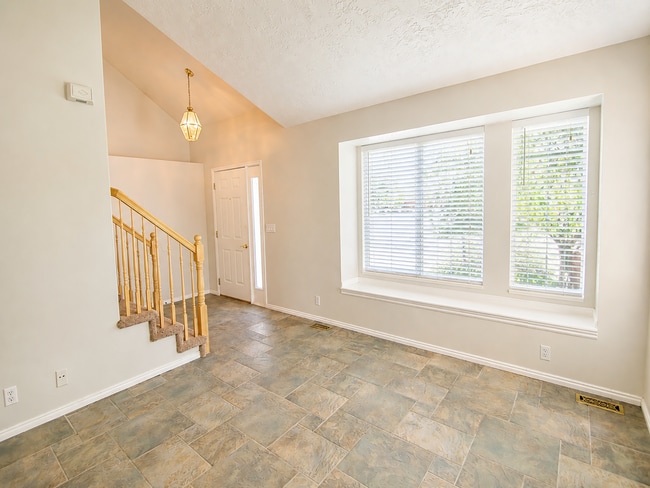 Photo - Charming 5-Bedroom Cul-de-Sac Home in Sandy with Garden Beds and Outdoor Space