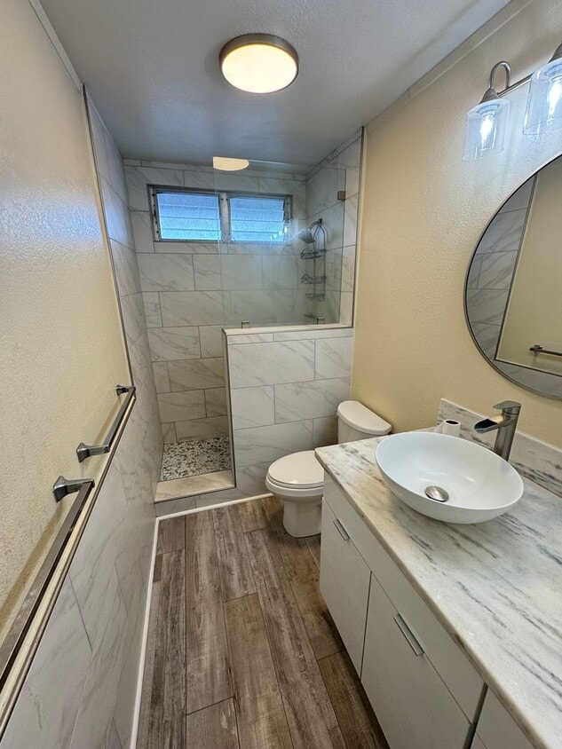 Townhouse with 3 bedrooms / 1.5 bathrooms ... - Townhouse with 3 bedrooms / 1.5 bathrooms ...