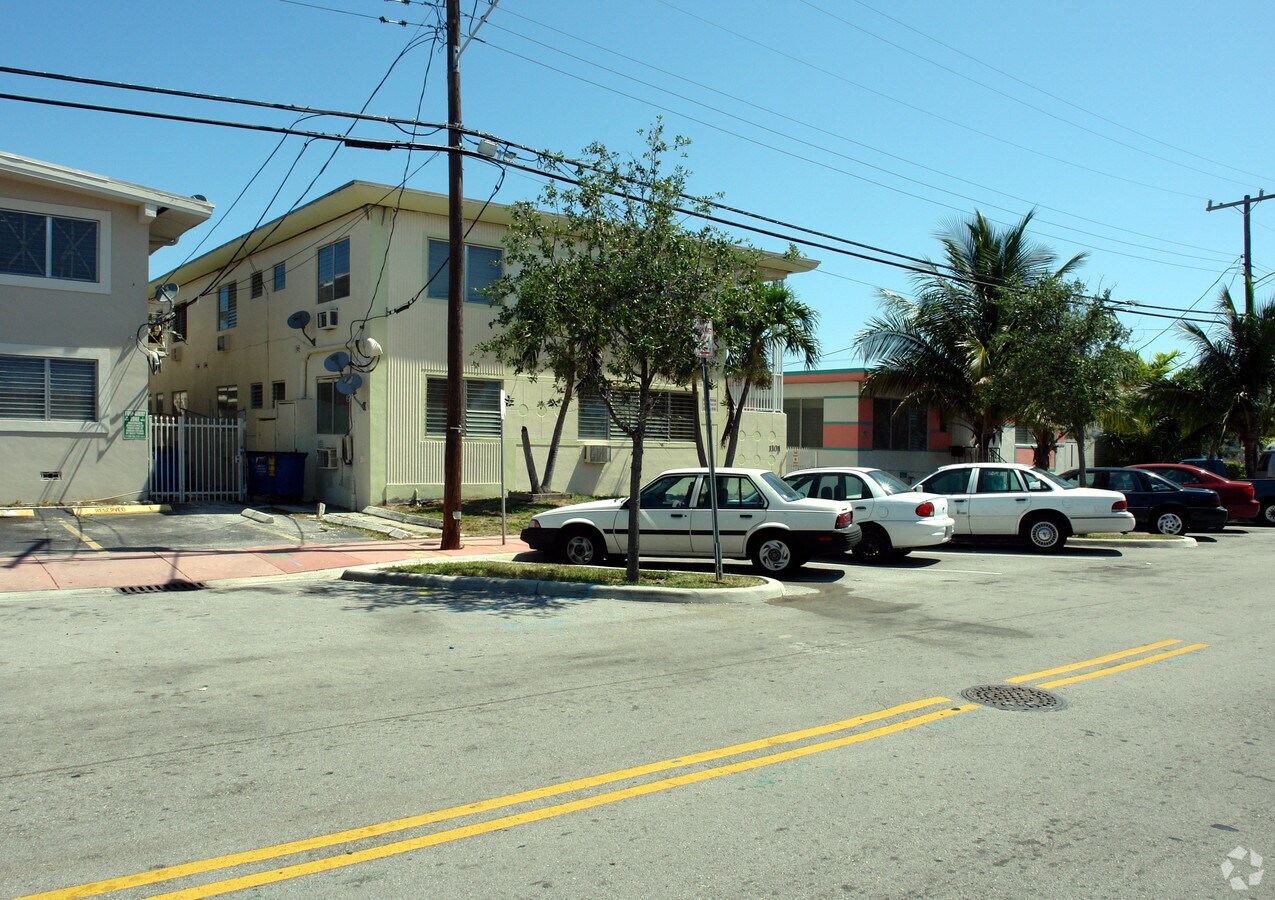 Photo - 1101 Marseille Dr