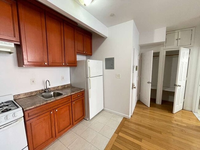 Photo - 568 W 187th St Unidad 3