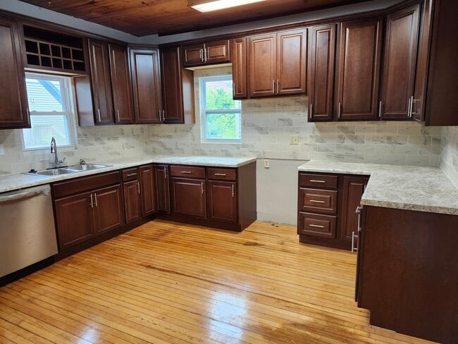 Photo - 2564 N Bartlett Ave