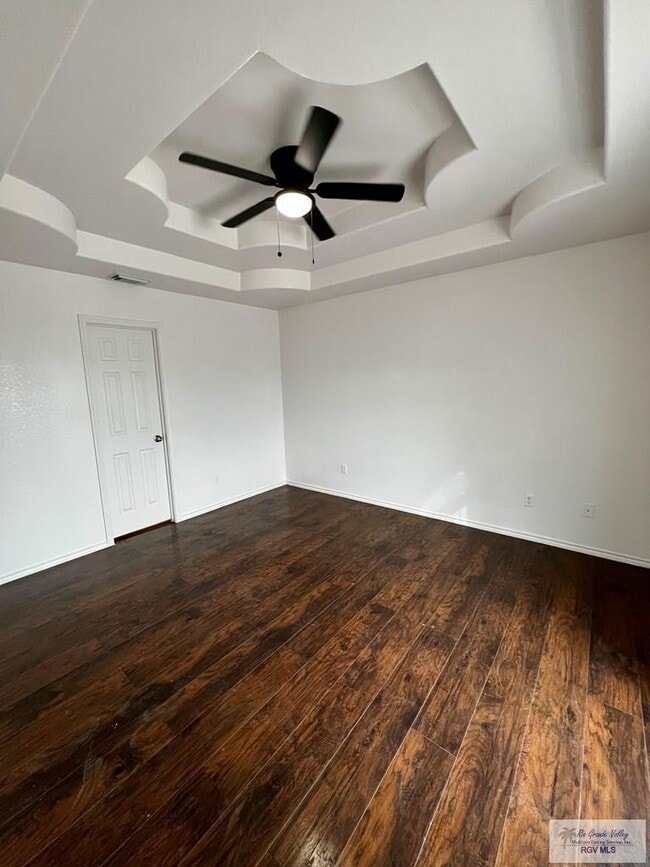 Photo - 2656 Malta St