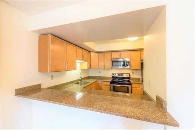 Photo - 325 Franklin St Unit 1