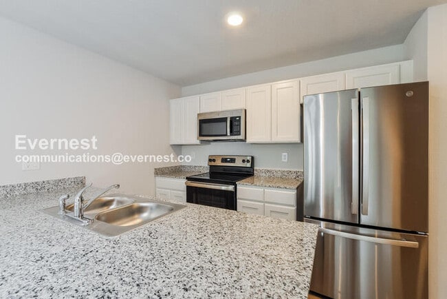 Photo - 13 Zebulon Pl