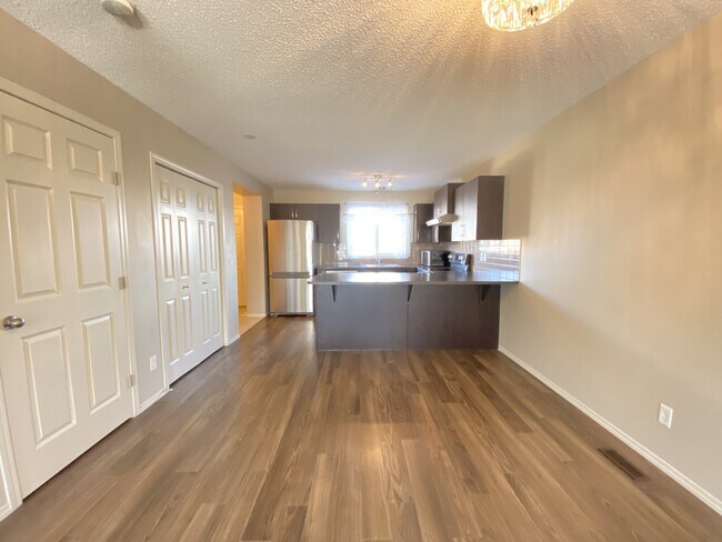 Photo - 96 New Brighton Grove SE