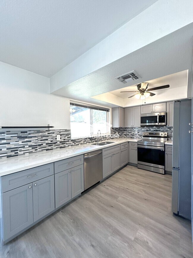 Photo - 17624 N 20th Dr