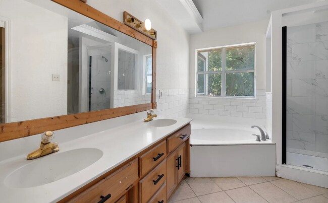 Photo - 1800 Mountain View Ct