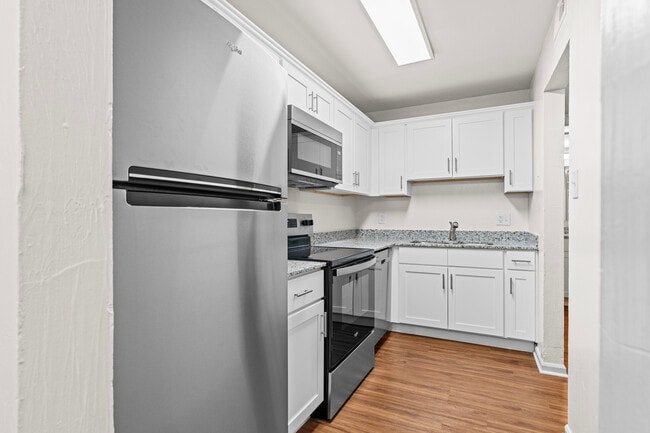 Photo - Park Lake Apartments