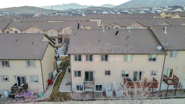 Photo - 2004 Churchill Dr