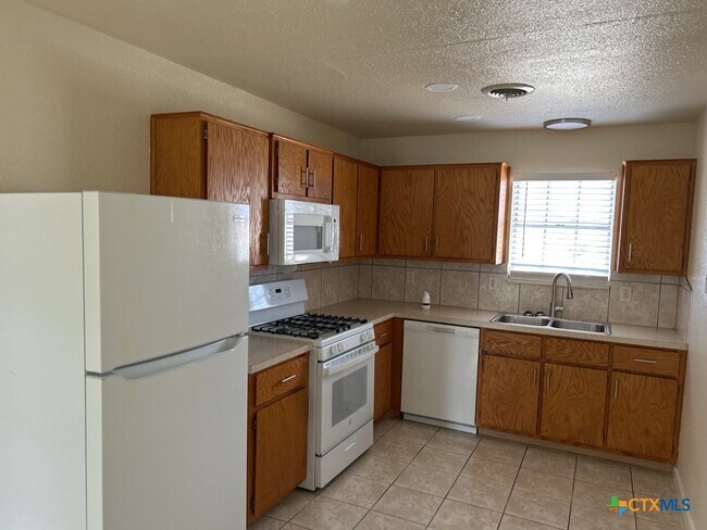 Photo - 1208 Ridgemont Dr